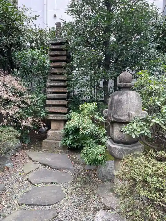 龍泉寺の{uncategorized: "未分類", other: "その他", undefined: "問題あり", building: "その他建物", grave: "お墓", sacred_gate: "鳥居", guardian: "狛犬", statue: "像", buddha: "仏像", history: "歴史", nature: "自然", garden: "庭園", animal: "動物", pagoda: "塔", temizu: "手水舎", mountain_gate: "山門・神門", sanctuary: "本殿・本堂", subordinate: "末社・摂社", art: "芸術", scenery: "景色", jizo: "地蔵", ema: "絵馬", goshuin: "御朱印", omikuji: "おみくじ", items: "授与品その他", amulet: "お守り", goshuincho: "御朱印帳", eats: "食事", festival: "お祭り", votive_dance: "神楽", shichigosan: "七五三参", wedding: "結婚式", experience: "体験その他", initially: "初詣", around: "周辺", anti_infection: "感染症対策"}