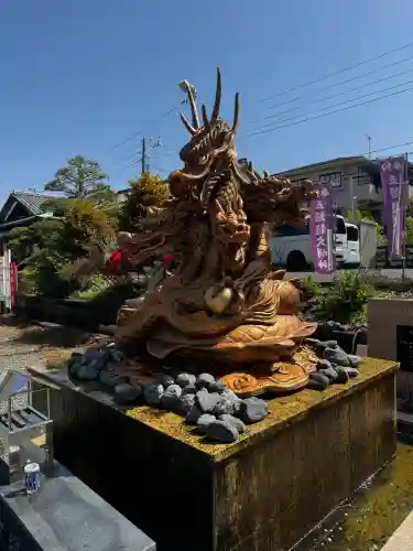 龍口明神社の{uncategorized: "未分類", other: "その他", undefined: "問題あり", building: "その他建物", grave: "お墓", sacred_gate: "鳥居", guardian: "狛犬", statue: "像", buddha: "仏像", history: "歴史", nature: "自然", garden: "庭園", animal: "動物", pagoda: "塔", temizu: "手水舎", mountain_gate: "山門・神門", sanctuary: "本殿・本堂", subordinate: "末社・摂社", art: "芸術", scenery: "景色", jizo: "地蔵", ema: "絵馬", goshuin: "御朱印", omikuji: "おみくじ", items: "授与品その他", amulet: "お守り", goshuincho: "御朱印帳", eats: "食事", festival: "お祭り", votive_dance: "神楽", shichigosan: "七五三参", wedding: "結婚式", experience: "体験その他", initially: "初詣", around: "周辺", anti_infection: "感染症対策"}