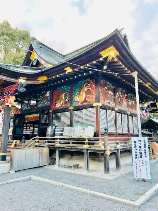 秩父神社の{uncategorized: "未分類", other: "その他", undefined: "問題あり", building: "その他建物", grave: "お墓", sacred_gate: "鳥居", guardian: "狛犬", statue: "像", buddha: "仏像", history: "歴史", nature: "自然", garden: "庭園", animal: "動物", pagoda: "塔", temizu: "手水舎", mountain_gate: "山門・神門", sanctuary: "本殿・本堂", subordinate: "末社・摂社", art: "芸術", scenery: "景色", jizo: "地蔵", ema: "絵馬", goshuin: "御朱印", omikuji: "おみくじ", items: "授与品その他", amulet: "お守り", goshuincho: "御朱印帳", eats: "食事", festival: "お祭り", votive_dance: "神楽", shichigosan: "七五三参", wedding: "結婚式", experience: "体験その他", initially: "初詣", around: "周辺", anti_infection: "感染症対策"}