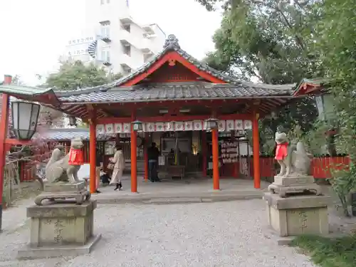 源九郎稲荷神社の本殿