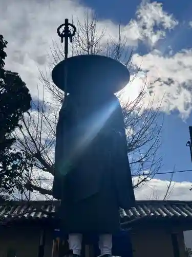 東寺（教王護国寺）の{uncategorized: "未分類", other: "その他", undefined: "問題あり", building: "その他建物", grave: "お墓", sacred_gate: "鳥居", guardian: "狛犬", statue: "像", buddha: "仏像", history: "歴史", nature: "自然", garden: "庭園", animal: "動物", pagoda: "塔", temizu: "手水舎", mountain_gate: "山門・神門", sanctuary: "本殿・本堂", subordinate: "末社・摂社", art: "芸術", scenery: "景色", jizo: "地蔵", ema: "絵馬", goshuin: "御朱印", omikuji: "おみくじ", items: "授与品その他", amulet: "お守り", goshuincho: "御朱印帳", eats: "食事", festival: "お祭り", votive_dance: "神楽", shichigosan: "七五三参", wedding: "結婚式", experience: "体験その他", initially: "初詣", around: "周辺", anti_infection: "感染症対策"}