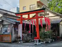 翁稲荷社の鳥居