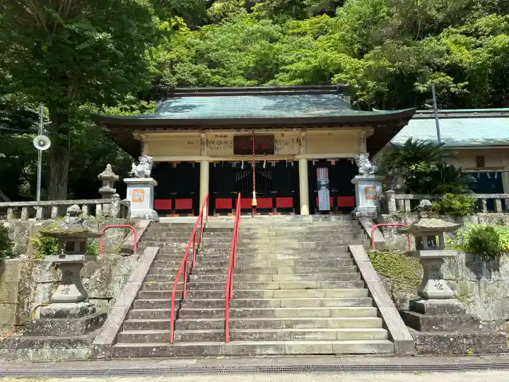 土肥神社の{uncategorized: "未分類", other: "その他", undefined: "問題あり", building: "その他建物", grave: "お墓", sacred_gate: "鳥居", guardian: "狛犬", statue: "像", buddha: "仏像", history: "歴史", nature: "自然", garden: "庭園", animal: "動物", pagoda: "塔", temizu: "手水舎", mountain_gate: "山門・神門", sanctuary: "本殿・本堂", subordinate: "末社・摂社", art: "芸術", scenery: "景色", jizo: "地蔵", ema: "絵馬", goshuin: "御朱印", omikuji: "おみくじ", items: "授与品その他", amulet: "お守り", goshuincho: "御朱印帳", eats: "食事", festival: "お祭り", votive_dance: "神楽", shichigosan: "七五三参", wedding: "結婚式", experience: "体験その他", initially: "初詣", around: "周辺", anti_infection: "感染症対策"}
