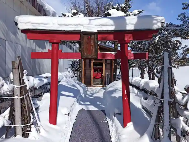 新光稲荷神社(秋田県)