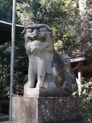 鴨鳥五所神社の狛犬