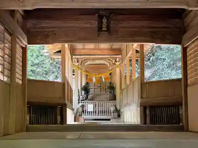 瀧三柱神社の本殿・本堂