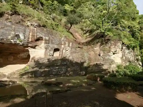 瑞泉寺の{uncategorized: "未分類", other: "その他", undefined: "問題あり", building: "その他建物", grave: "お墓", sacred_gate: "鳥居", guardian: "狛犬", statue: "像", buddha: "仏像", history: "歴史", nature: "自然", garden: "庭園", animal: "動物", pagoda: "塔", temizu: "手水舎", mountain_gate: "山門・神門", sanctuary: "本殿・本堂", subordinate: "末社・摂社", art: "芸術", scenery: "景色", jizo: "地蔵", ema: "絵馬", goshuin: "御朱印", omikuji: "おみくじ", items: "授与品その他", amulet: "お守り", goshuincho: "御朱印帳", eats: "食事", festival: "お祭り", votive_dance: "神楽", shichigosan: "七五三参", wedding: "結婚式", experience: "体験その他", initially: "初詣", around: "周辺", anti_infection: "感染症対策"}