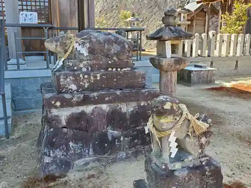 日下部天満神社の狛犬