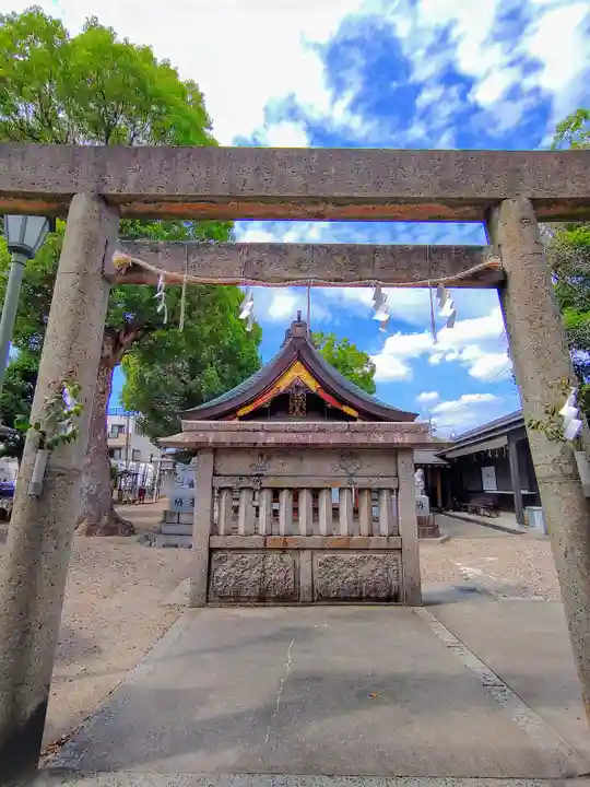 神明社・八幡社合殿(中杉町)の鳥居