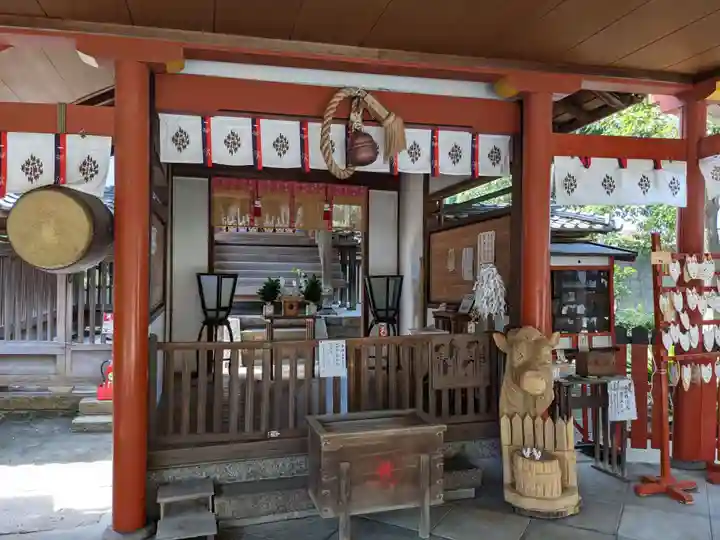 源九郎稲荷神社の本殿・本堂