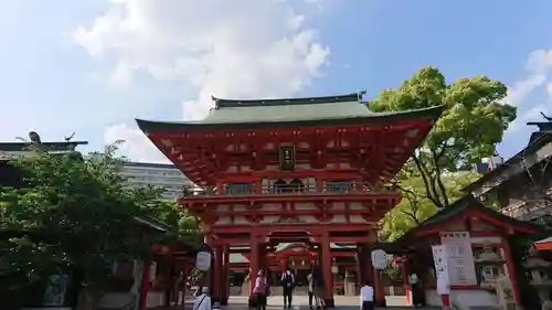 生田神社の山門