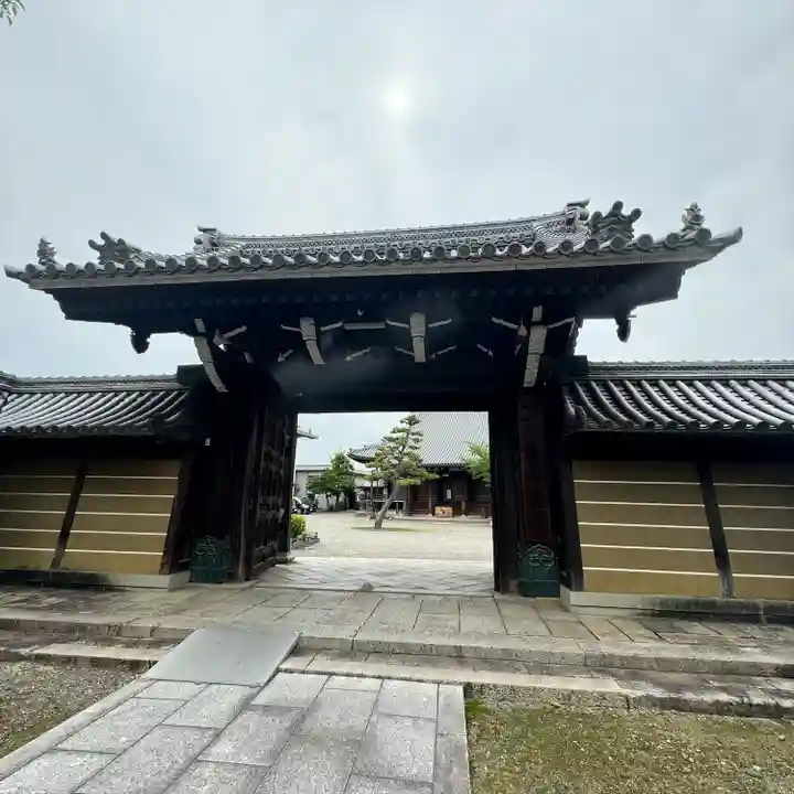 桑名別院本統寺(三重県)