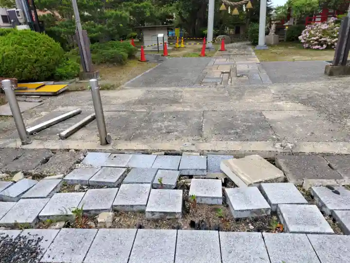和倉弁天社の{uncategorized: "未分類", other: "その他", undefined: "問題あり", building: "その他建物", grave: "お墓", sacred_gate: "鳥居", guardian: "狛犬", statue: "像", buddha: "仏像", history: "歴史", nature: "自然", garden: "庭園", animal: "動物", pagoda: "塔", temizu: "手水舎", mountain_gate: "山門・神門", sanctuary: "本殿・本堂", subordinate: "末社・摂社", art: "芸術", scenery: "景色", jizo: "地蔵", ema: "絵馬", goshuin: "御朱印", omikuji: "おみくじ", items: "授与品その他", amulet: "お守り", goshuincho: "御朱印帳", eats: "食事", festival: "お祭り", votive_dance: "神楽", shichigosan: "七五三参", wedding: "結婚式", experience: "体験その他", initially: "初詣", around: "周辺", anti_infection: "感染症対策"}