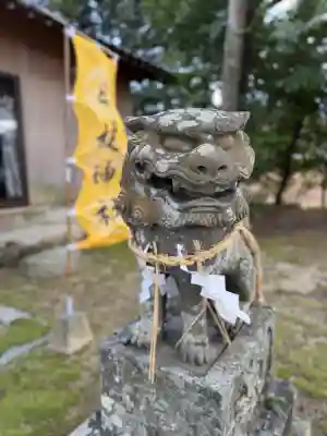 赤木日枝神社の{uncategorized: "未分類", other: "その他", undefined: "問題あり", building: "その他建物", grave: "お墓", sacred_gate: "鳥居", guardian: "狛犬", statue: "像", buddha: "仏像", history: "歴史", nature: "自然", garden: "庭園", animal: "動物", pagoda: "塔", temizu: "手水舎", mountain_gate: "山門・神門", sanctuary: "本殿・本堂", subordinate: "末社・摂社", art: "芸術", scenery: "景色", jizo: "地蔵", ema: "絵馬", goshuin: "御朱印", omikuji: "おみくじ", items: "授与品その他", amulet: "お守り", goshuincho: "御朱印帳", eats: "食事", festival: "お祭り", votive_dance: "神楽", shichigosan: "七五三参", wedding: "結婚式", experience: "体験その他", initially: "初詣", around: "周辺", anti_infection: "感染症対策"}