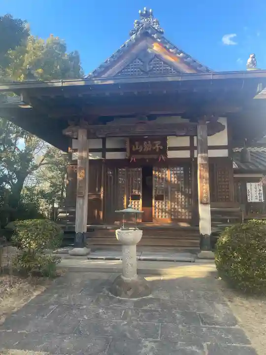 大学院の本殿・本堂