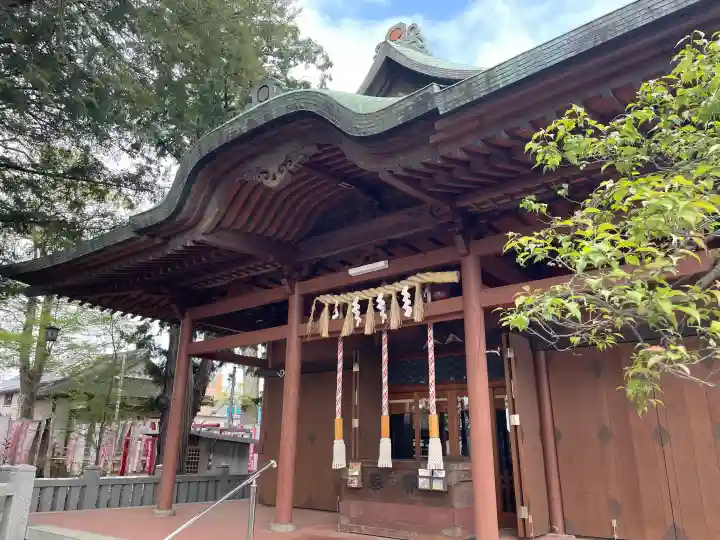 本宿天神社の{uncategorized: "未分類", other: "その他", undefined: "問題あり", building: "その他建物", grave: "お墓", sacred_gate: "鳥居", guardian: "狛犬", statue: "像", buddha: "仏像", history: "歴史", nature: "自然", garden: "庭園", animal: "動物", pagoda: "塔", temizu: "手水舎", mountain_gate: "山門・神門", sanctuary: "本殿・本堂", subordinate: "末社・摂社", art: "芸術", scenery: "景色", jizo: "地蔵", ema: "絵馬", goshuin: "御朱印", omikuji: "おみくじ", items: "授与品その他", amulet: "お守り", goshuincho: "御朱印帳", eats: "食事", festival: "お祭り", votive_dance: "神楽", shichigosan: "七五三参", wedding: "結婚式", experience: "体験その他", initially: "初詣", around: "周辺", anti_infection: "感染症対策"}
