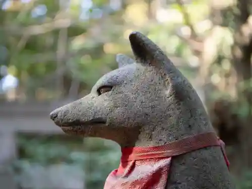 四合稲荷神社の{uncategorized: "未分類", other: "その他", undefined: "問題あり", building: "その他建物", grave: "お墓", sacred_gate: "鳥居", guardian: "狛犬", statue: "像", buddha: "仏像", history: "歴史", nature: "自然", garden: "庭園", animal: "動物", pagoda: "塔", temizu: "手水舎", mountain_gate: "山門・神門", sanctuary: "本殿・本堂", subordinate: "末社・摂社", art: "芸術", scenery: "景色", jizo: "地蔵", ema: "絵馬", goshuin: "御朱印", omikuji: "おみくじ", items: "授与品その他", amulet: "お守り", goshuincho: "御朱印帳", eats: "食事", festival: "お祭り", votive_dance: "神楽", shichigosan: "七五三参", wedding: "結婚式", experience: "体験その他", initially: "初詣", around: "周辺", anti_infection: "感染症対策"}