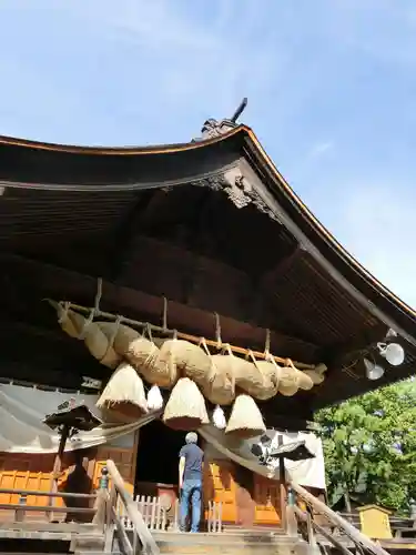 諏訪大社下社秋宮の本殿・本堂