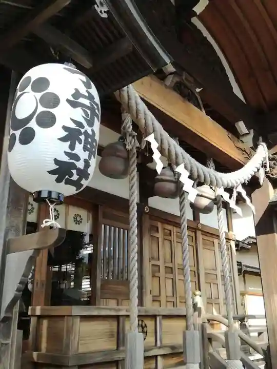 子守神社の本殿・本堂