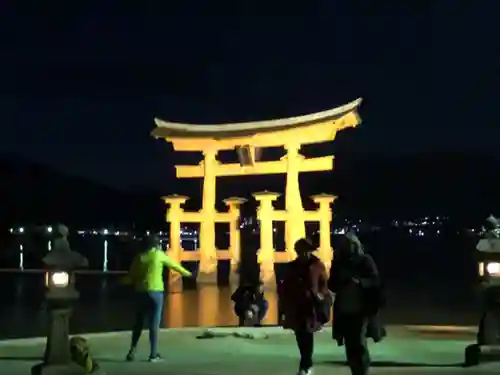 厳島神社の鳥居