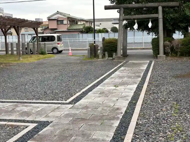 神明宮(天明町)の{uncategorized: "未分類", other: "その他", undefined: "問題あり", building: "その他建物", grave: "お墓", sacred_gate: "鳥居", guardian: "狛犬", statue: "像", buddha: "仏像", history: "歴史", nature: "自然", garden: "庭園", animal: "動物", pagoda: "塔", temizu: "手水舎", mountain_gate: "山門・神門", sanctuary: "本殿・本堂", subordinate: "末社・摂社", art: "芸術", scenery: "景色", jizo: "地蔵", ema: "絵馬", goshuin: "御朱印", omikuji: "おみくじ", items: "授与品その他", amulet: "お守り", goshuincho: "御朱印帳", eats: "食事", festival: "お祭り", votive_dance: "神楽", shichigosan: "七五三参", wedding: "結婚式", experience: "体験その他", initially: "初詣", around: "周辺", anti_infection: "感染症対策"}