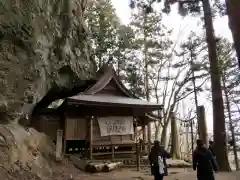 中之嶽神社の建物その他