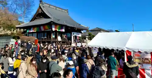 埼玉厄除け開運大師・龍泉寺（切り絵御朱印発祥の寺）の初詣