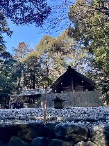 伊勢神宮内宮（皇大神宮）の{uncategorized: "未分類", other: "その他", undefined: "問題あり", building: "その他建物", grave: "お墓", sacred_gate: "鳥居", guardian: "狛犬", statue: "像", buddha: "仏像", history: "歴史", nature: "自然", garden: "庭園", animal: "動物", pagoda: "塔", temizu: "手水舎", mountain_gate: "山門・神門", sanctuary: "本殿・本堂", subordinate: "末社・摂社", art: "芸術", scenery: "景色", jizo: "地蔵", ema: "絵馬", goshuin: "御朱印", omikuji: "おみくじ", items: "授与品その他", amulet: "お守り", goshuincho: "御朱印帳", eats: "食事", festival: "お祭り", votive_dance: "神楽", shichigosan: "七五三参", wedding: "結婚式", experience: "体験その他", initially: "初詣", around: "周辺", anti_infection: "感染症対策"}