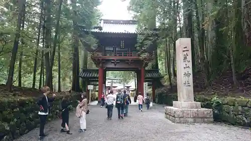 日光二荒山神社の山門