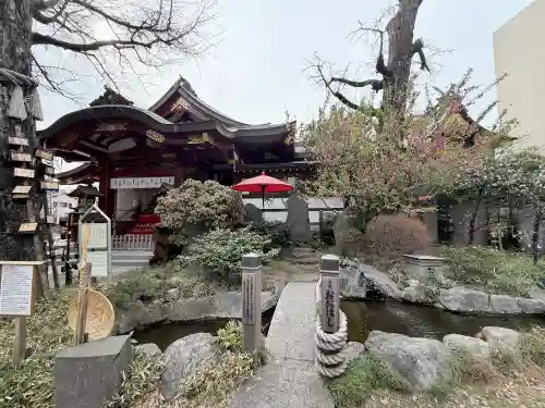 素盞雄神社の{uncategorized: "未分類", other: "その他", undefined: "問題あり", building: "その他建物", grave: "お墓", sacred_gate: "鳥居", guardian: "狛犬", statue: "像", buddha: "仏像", history: "歴史", nature: "自然", garden: "庭園", animal: "動物", pagoda: "塔", temizu: "手水舎", mountain_gate: "山門・神門", sanctuary: "本殿・本堂", subordinate: "末社・摂社", art: "芸術", scenery: "景色", jizo: "地蔵", ema: "絵馬", goshuin: "御朱印", omikuji: "おみくじ", items: "授与品その他", amulet: "お守り", goshuincho: "御朱印帳", eats: "食事", festival: "お祭り", votive_dance: "神楽", shichigosan: "七五三参", wedding: "結婚式", experience: "体験その他", initially: "初詣", around: "周辺", anti_infection: "感染症対策"}