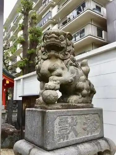 稲荷神社の狛犬