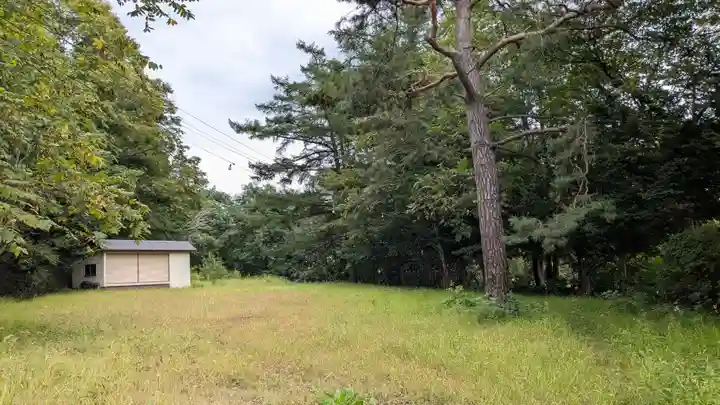 豊受稲荷神社の庭園