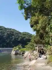 猪鼻湖神社の鳥居