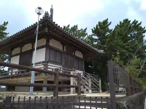 白濱薬師堂の本殿・本堂