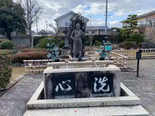 圓鏡寺の手水