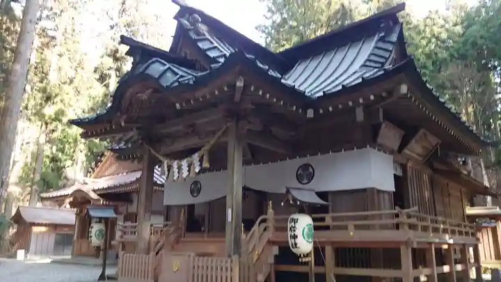 御岩神社の本殿・本堂