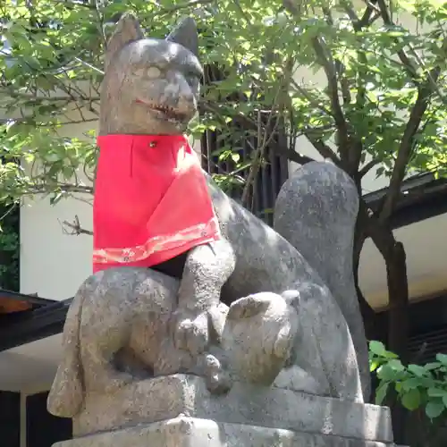 烏森稲荷神社の狛犬