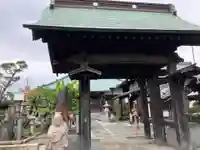 宝蔵寺の山門・神門