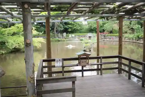 越ヶ谷久伊豆神社の庭園