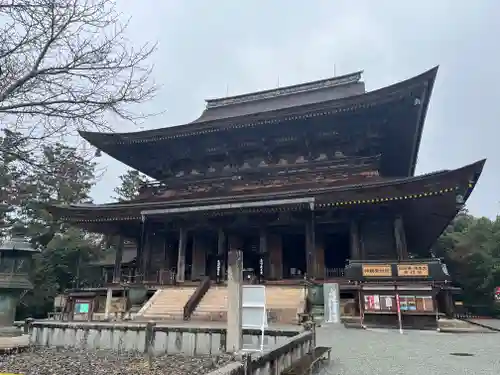 金峯山寺の本殿・本堂