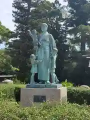 松江護國神社の像