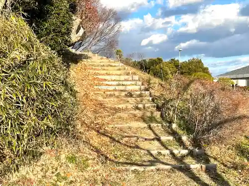 高塚池 弁財天の社の建物その他