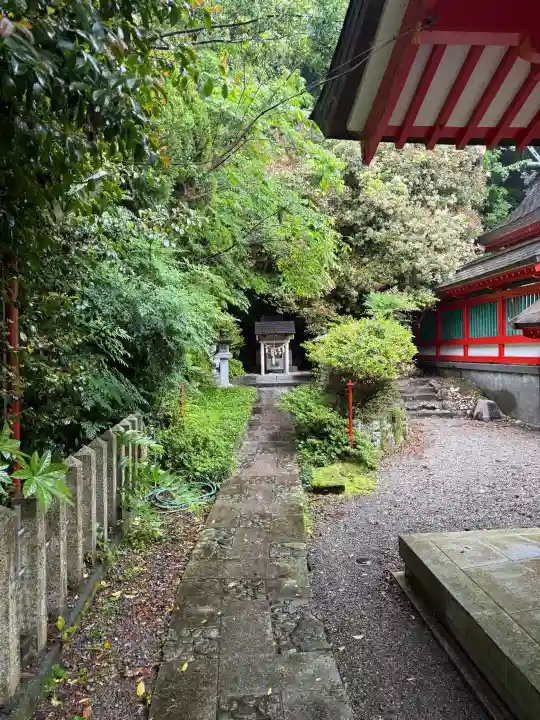 阿須賀神社の{uncategorized: "未分類", other: "その他", undefined: "問題あり", building: "その他建物", grave: "お墓", sacred_gate: "鳥居", guardian: "狛犬", statue: "像", buddha: "仏像", history: "歴史", nature: "自然", garden: "庭園", animal: "動物", pagoda: "塔", temizu: "手水舎", mountain_gate: "山門・神門", sanctuary: "本殿・本堂", subordinate: "末社・摂社", art: "芸術", scenery: "景色", jizo: "地蔵", ema: "絵馬", goshuin: "御朱印", omikuji: "おみくじ", items: "授与品その他", amulet: "お守り", goshuincho: "御朱印帳", eats: "食事", festival: "お祭り", votive_dance: "神楽", shichigosan: "七五三参", wedding: "結婚式", experience: "体験その他", initially: "初詣", around: "周辺", anti_infection: "感染症対策"}