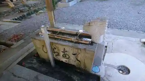 三輪神社の手水舎