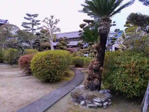 法光寺の庭園