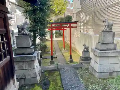 瘡護稲荷大明神の{uncategorized: "未分類", other: "その他", undefined: "問題あり", building: "その他建物", grave: "お墓", sacred_gate: "鳥居", guardian: "狛犬", statue: "像", buddha: "仏像", history: "歴史", nature: "自然", garden: "庭園", animal: "動物", pagoda: "塔", temizu: "手水舎", mountain_gate: "山門・神門", sanctuary: "本殿・本堂", subordinate: "末社・摂社", art: "芸術", scenery: "景色", jizo: "地蔵", ema: "絵馬", goshuin: "御朱印", omikuji: "おみくじ", items: "授与品その他", amulet: "お守り", goshuincho: "御朱印帳", eats: "食事", festival: "お祭り", votive_dance: "神楽", shichigosan: "七五三参", wedding: "結婚式", experience: "体験その他", initially: "初詣", around: "周辺", anti_infection: "感染症対策"}
