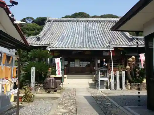 宝生寺の本殿・本堂