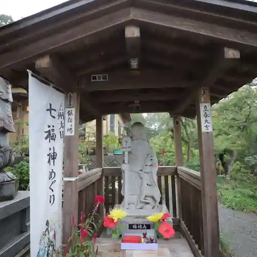 玉巌寺の像