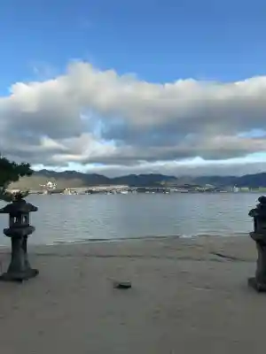 厳島神社の{uncategorized: "未分類", other: "その他", undefined: "問題あり", building: "その他建物", grave: "お墓", sacred_gate: "鳥居", guardian: "狛犬", statue: "像", buddha: "仏像", history: "歴史", nature: "自然", garden: "庭園", animal: "動物", pagoda: "塔", temizu: "手水舎", mountain_gate: "山門・神門", sanctuary: "本殿・本堂", subordinate: "末社・摂社", art: "芸術", scenery: "景色", jizo: "地蔵", ema: "絵馬", goshuin: "御朱印", omikuji: "おみくじ", items: "授与品その他", amulet: "お守り", goshuincho: "御朱印帳", eats: "食事", festival: "お祭り", votive_dance: "神楽", shichigosan: "七五三参", wedding: "結婚式", experience: "体験その他", initially: "初詣", around: "周辺", anti_infection: "感染症対策"}