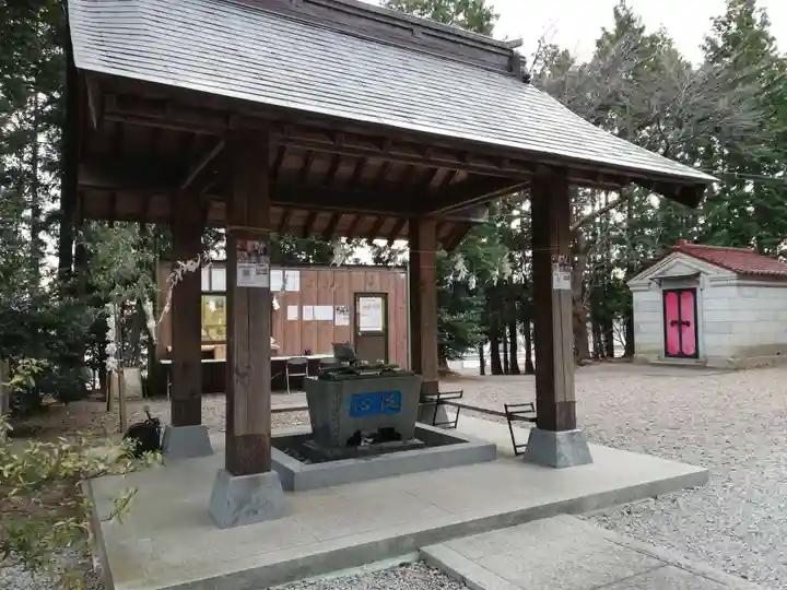 滑川神社 - 仕事と子どもの守り神の手水舎
